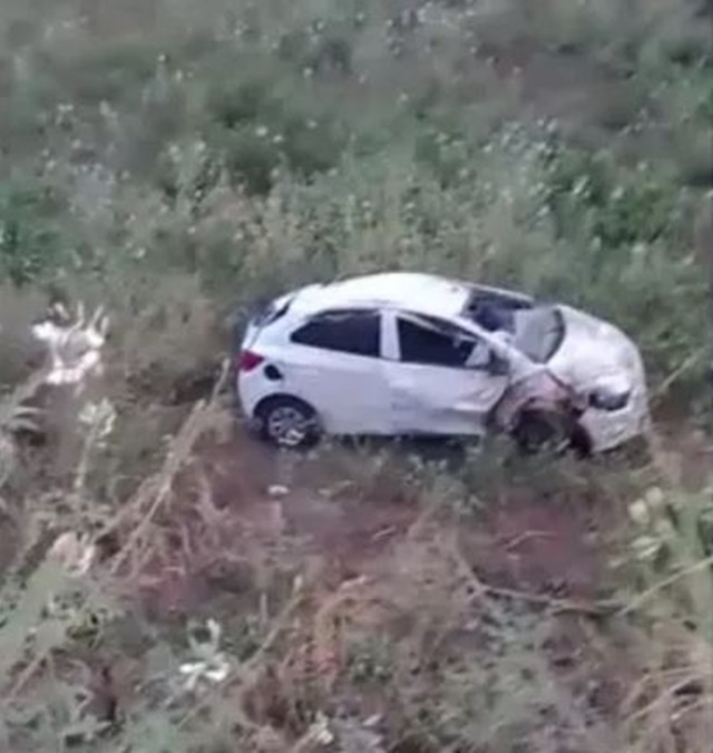 Jovem morre e outras duas pessoas ficam feridas em grave acidente no Sertão da Paraíba