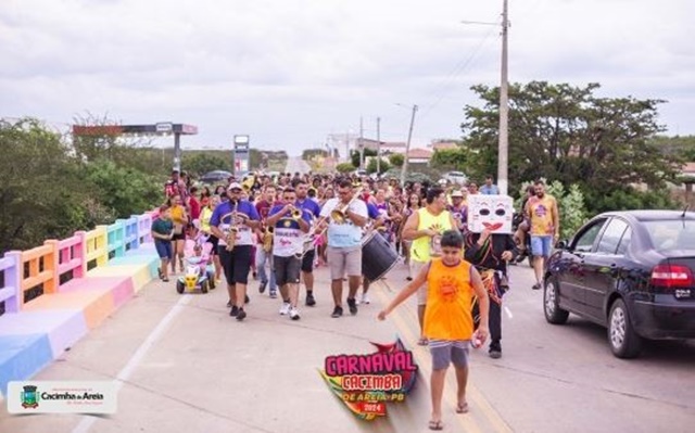 Domingo de Carnaval: Desfiles de blocos, e Cirandeiro Clube cheio para os shows de Gil Bala e Edy Mazonny