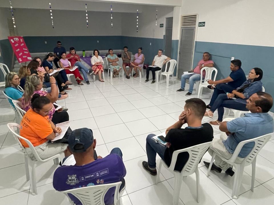 Prefeitura de Patos promove reunião intersetorial para atender moradores dos condomínios São Judas Tadeu 1 e 2