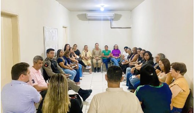 Com presença da gestão municipal, Conselho da Mulher realiza reunião de planejamento para ações do mês de março