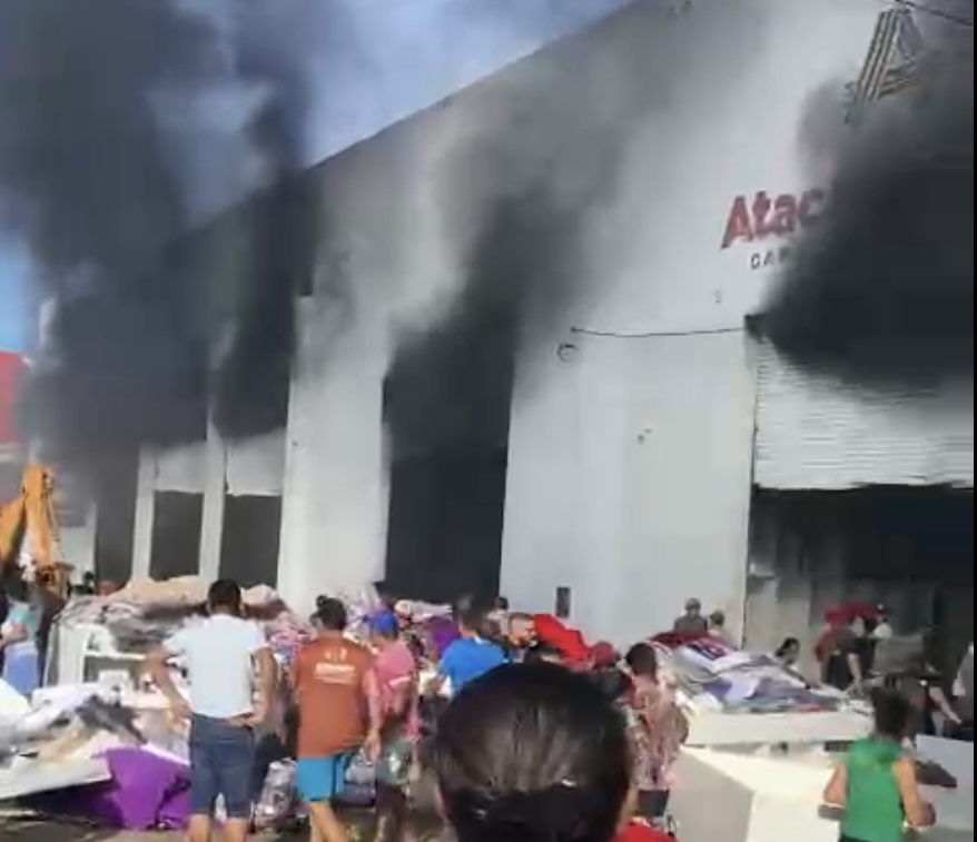 Incêndio de grandes proporções atinge revendedora de pneus e causa grandes prejuízos, em São Bento
