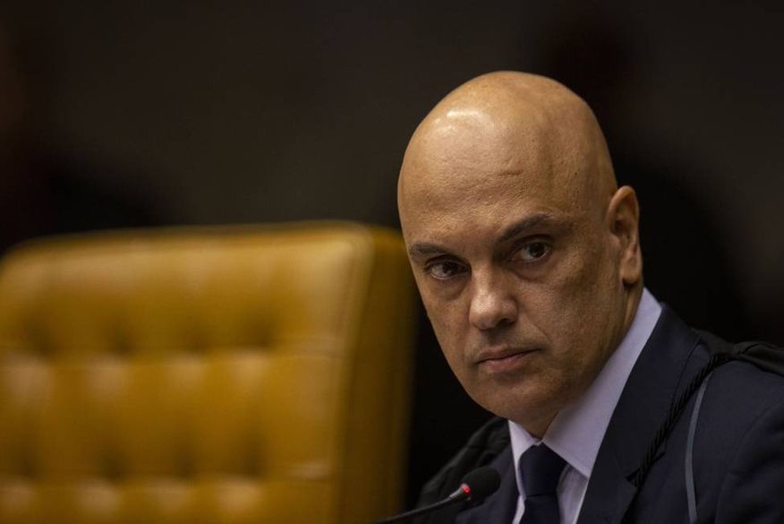 Moraes atende a pedido da PF e suspende autorização de porte de armas de fogo no DF