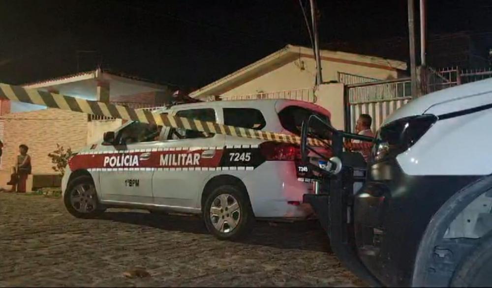 Grupo pula muro, invade casa e mata jovem com mais de 10 tiros em João Pessoa