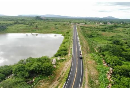 Prefeito de São José de Espinharas comemora avanço da obra da rodovia que ligará a PB-272 a BR-110