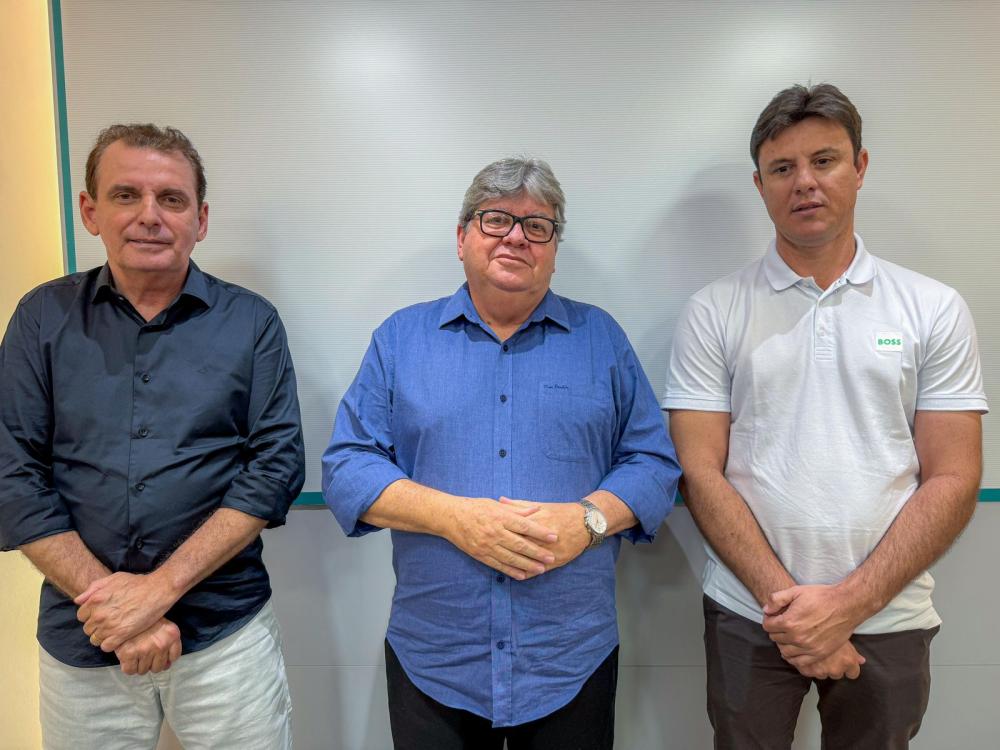 Candidato a reeleição, prefeito de Areia de Baraúnas também se filia ao PSB 