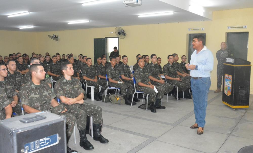 TG 07 - 002 inicia programa ‘’MOTIVAR: Exemplos, experiências e conquistas’’ e teve o Tenente Medeiros como primeiro palestrante 