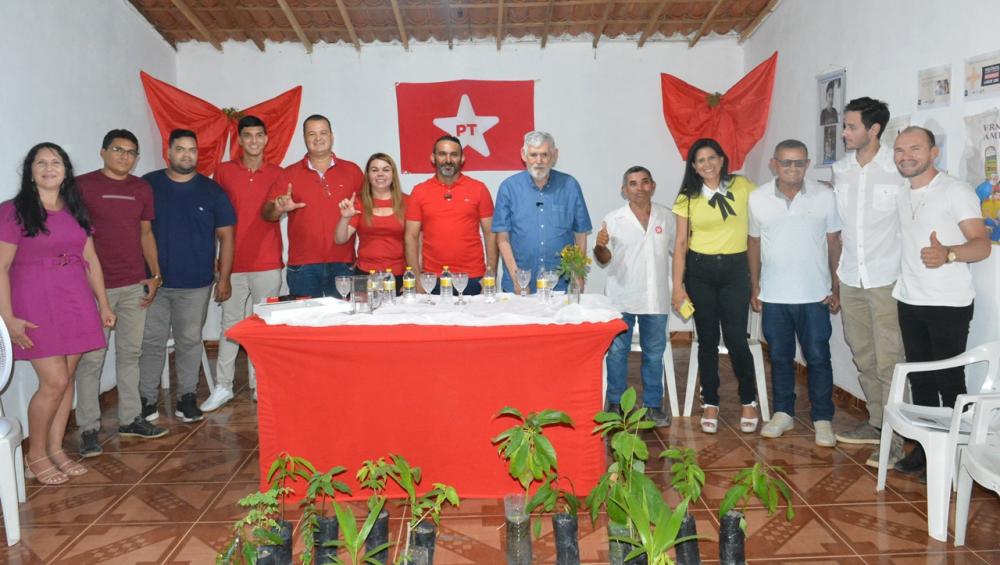 Partido dos Trabalhadores de Cacimbas-PB realiza ato público de filiação visando as eleições municipais 2024