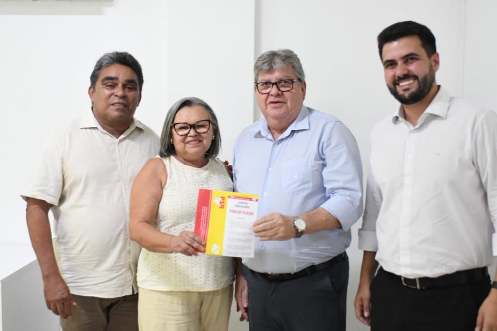 Pré-candidata a prefeita de Mari deixa MDB e se filia ao PSB 