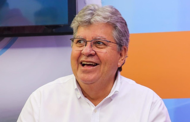 Imprensa nacional destaca ranking em que a Paraíba é 2º estado do Nordeste e 5º do país em Transparência e governador comemora