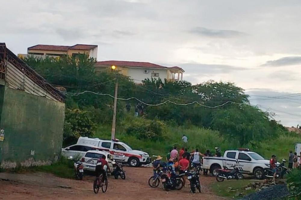 Corpo de homem é encontrado na tarde desta quarta feira, dia 10/04, em Patos 