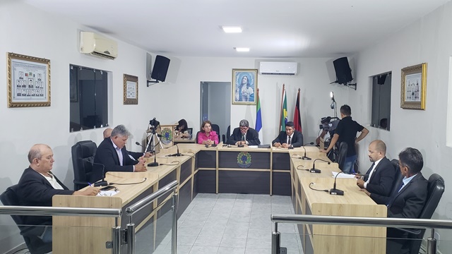 Câmara de São José de Espinharas realizou mais uma sessão ordinária na noite dessa sexta-feira, 12 de abril de 2024