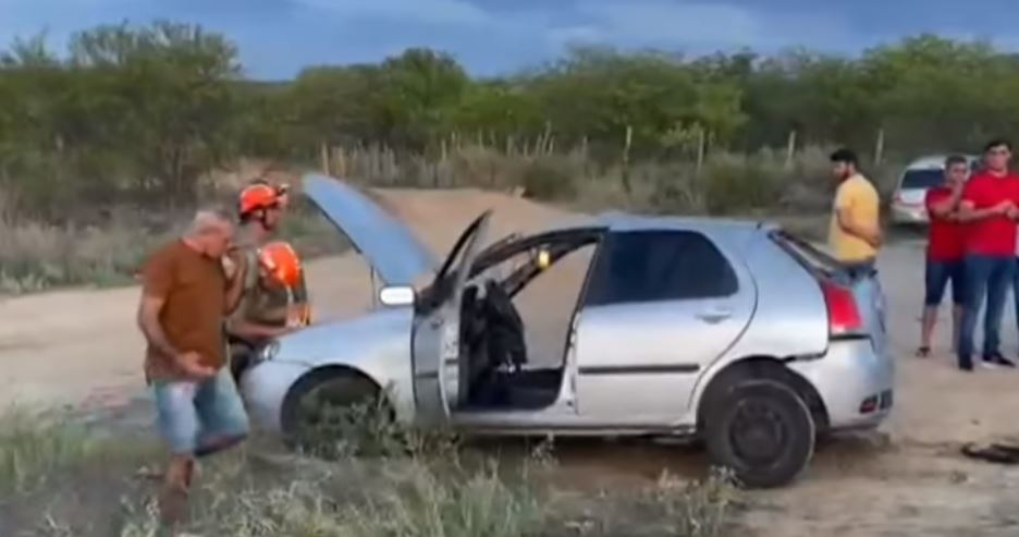 Vídeo: Acidente na BR 230 na localidade de Serrinha, próximo a Pombal, deixa 3(três) óbitos no local