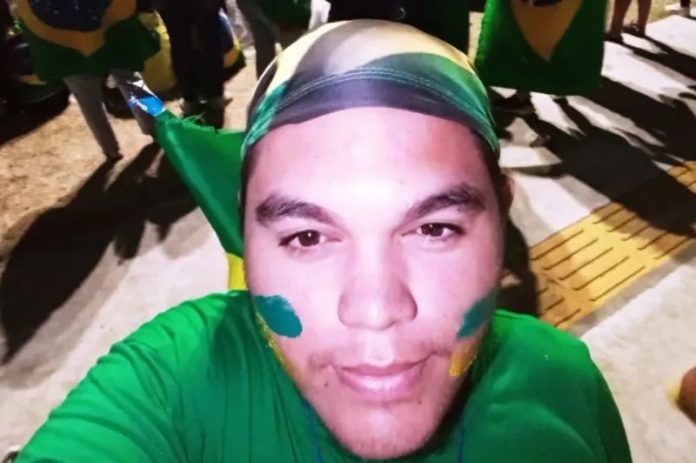 Mãe de jovem paraibano preso no DF diz que viagem foi financiada por político 