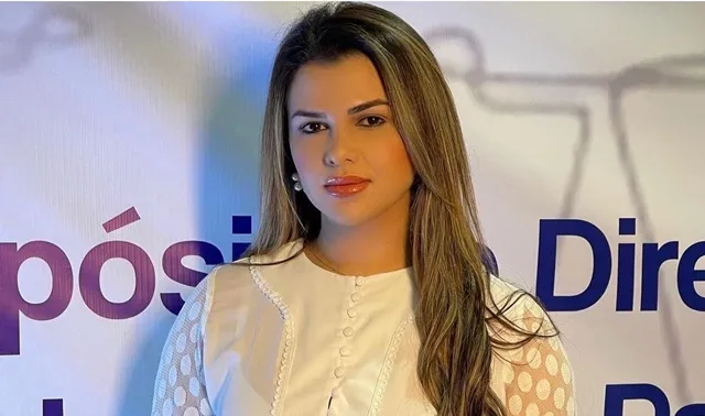 Pré-candidata Brenna Nóbrega parabeniza os Enfermeiros e técnicos de enfermagem.