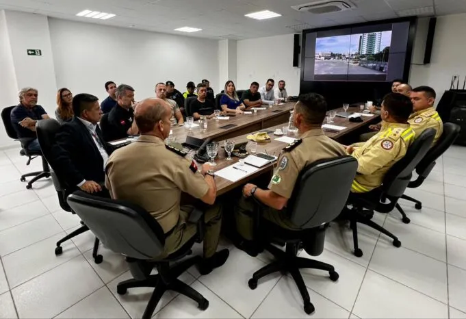 Prefeitura de Patos e autoridades públicas realizam reunião para debater estratégias de segurança do São João de Patos 2024