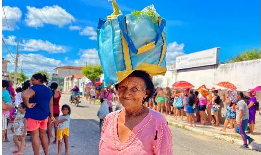 Mais de 2 Toneladas de alimentos são distribuídos para 372 famílias referenciadas do CRAS Geralda Medeiros