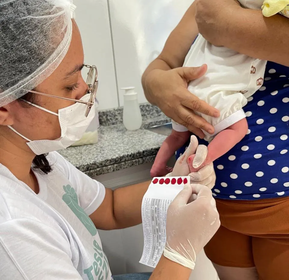 Prefeitura de Patos realiza ação de Triagem Neonatal em comemoração ao Dia Nacional do Teste do Pezinho