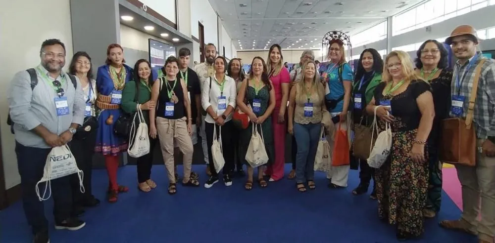 Secretaria de Desenvolvimento Econômico e Empreendedorismo, costureiras e artesãs de Patos participam do Sebrae NEon 2024