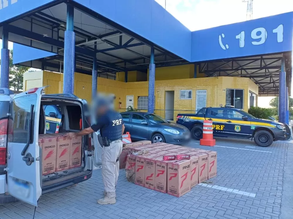 PRF apreende mais de 17 mil maços de cigarros contrabandeados, em São Mamede