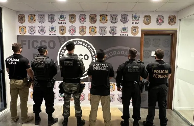 Trio de comerciários é preso em João Pessoa após aplicar golpes online usando nomes de clientes