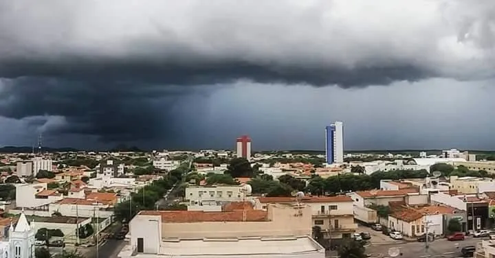 Inmet emite alerta de chuvas fortes para quase 100 cidades paraibanas