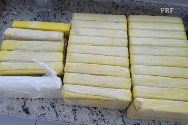 Polícia apreende mais de 26 kg de cocaína em Campina Grande; droga tinha João Pessoa como destino
