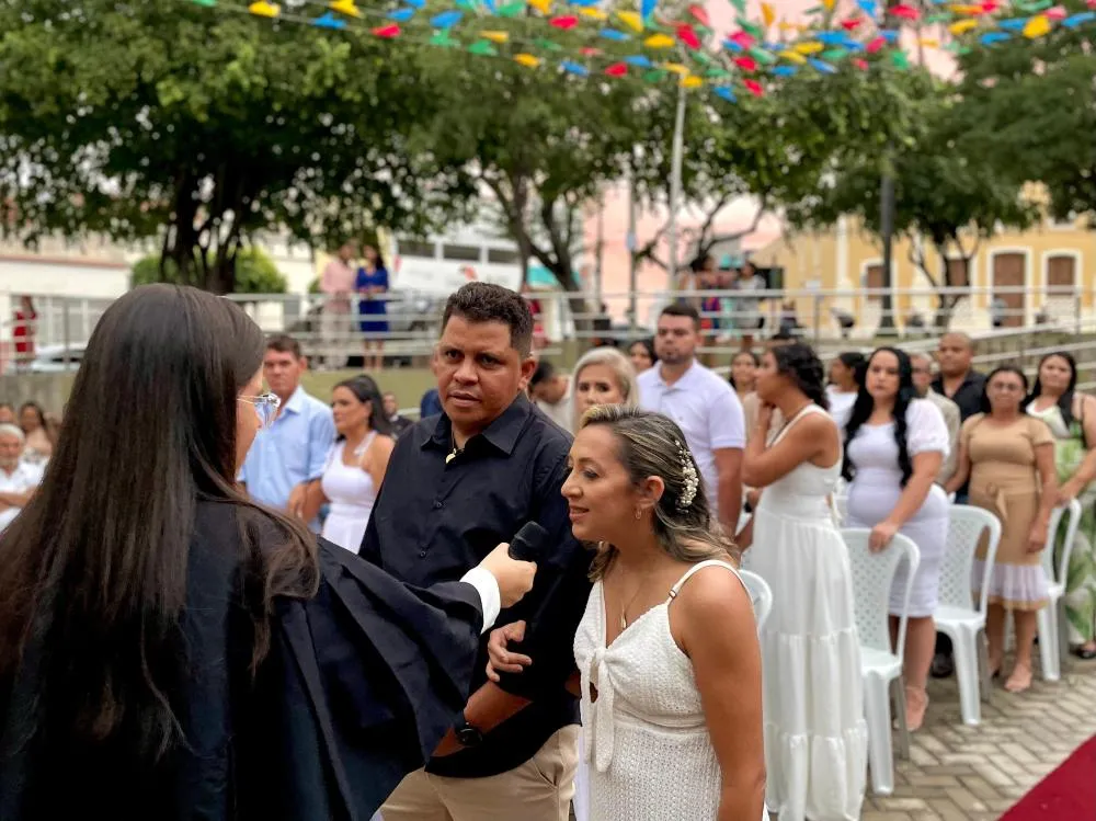 Prefeitura de Patos Realiza Tradicional Casamento Comunitário na Abertura do São João da Gente