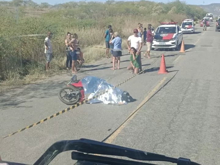 Homem que matou a ex-companheira em Patos é assassinado quando seguia de moto na PB 262 