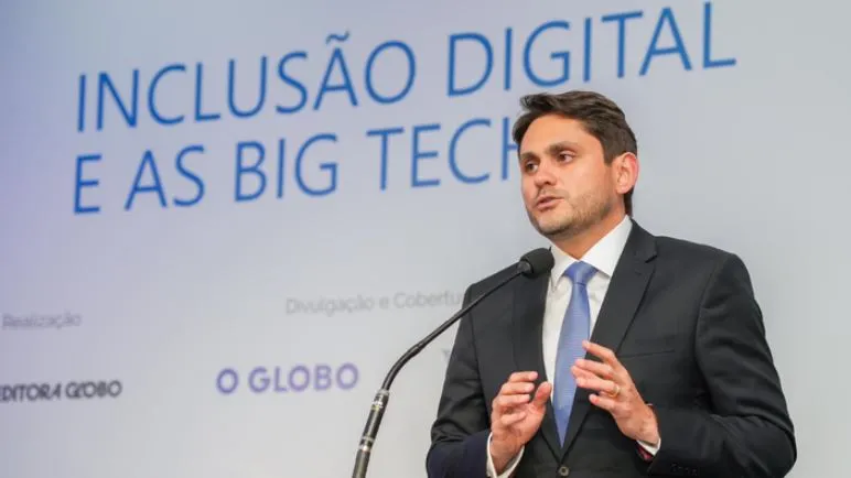  Juscelino Filho defende contribuição de big techs para expandir rede de telecomunicações e financiar inclusão digital 