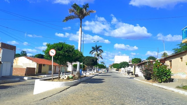 Juiz eleitoral determina cassação do prefeito e vice de Areia de Baraúnas e a realização de novas eleições