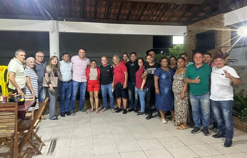 Senador Efraim se reúne com pré-candidatos do União Brasil e definem convenção do partido, em Patos, no dia 28 de julho, às 9h; veja