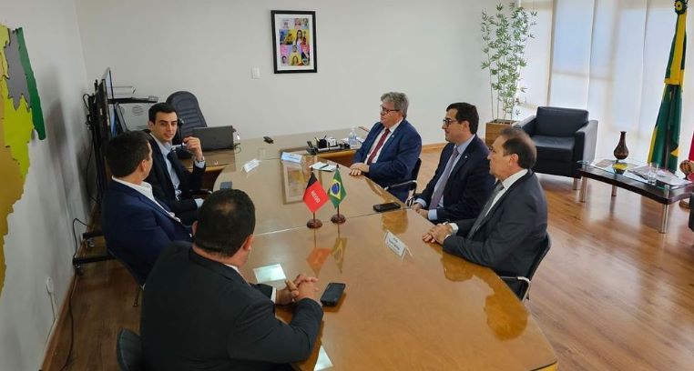 Governo avança tratativas com Azul para criação de voo até Cajazeiras