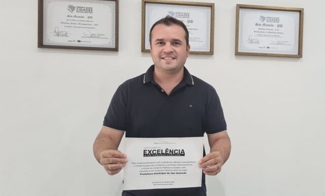 Prefeito de São Mamede recebe certificado em excelência em compras públicas 