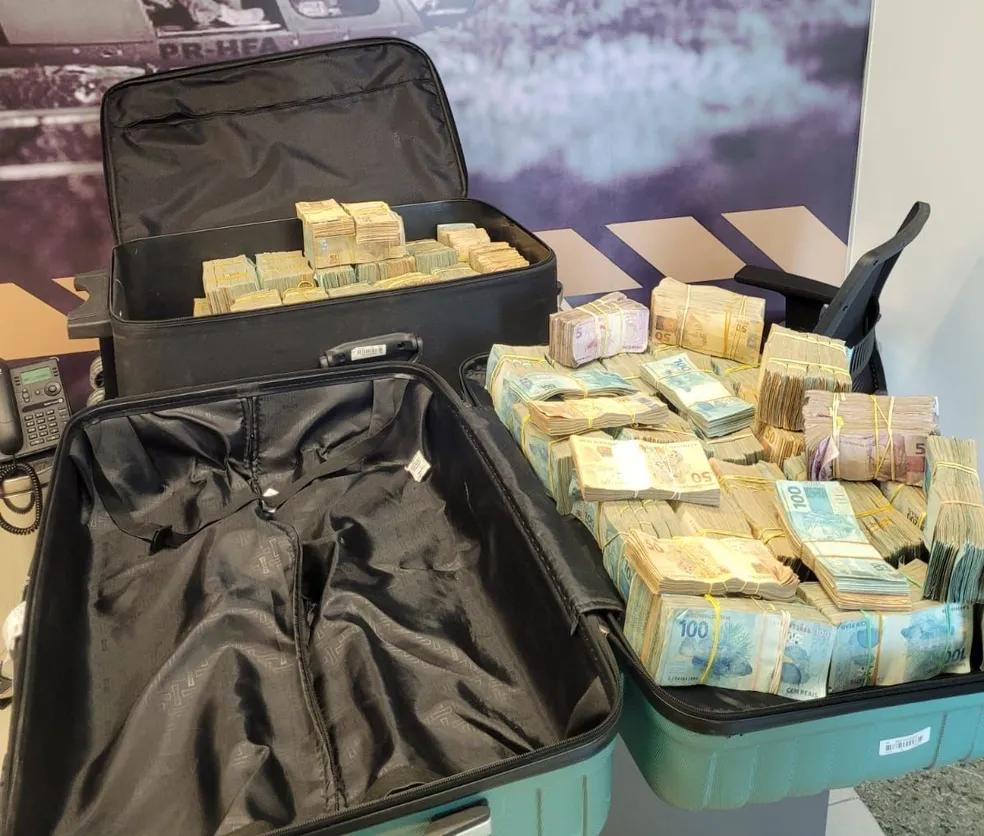 Mala de dinheiro apreendida em aeroporto internacional de João Pessoa tinha quase R$ 2 milhões