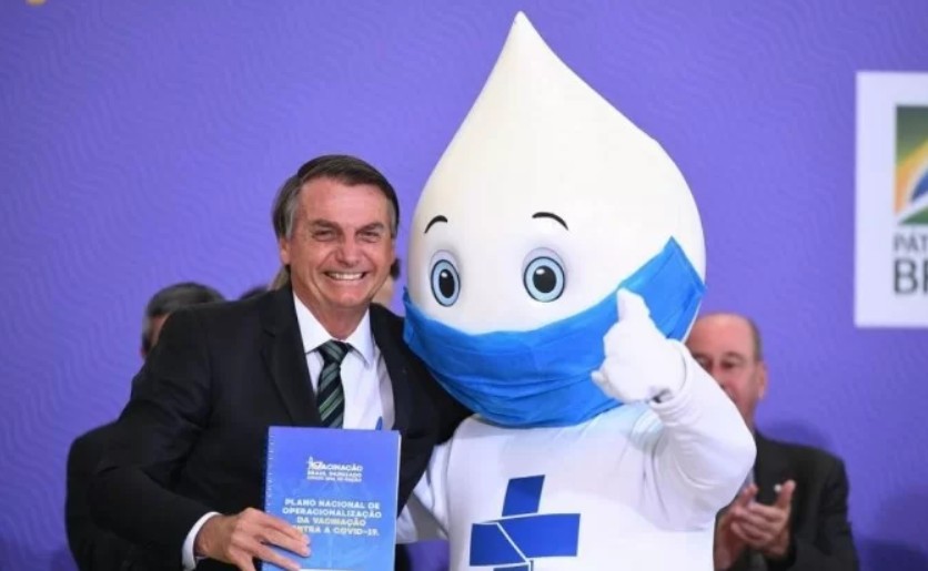 Ministro da CGU confirma registro de vacinação de Bolsonaro contra Covid
