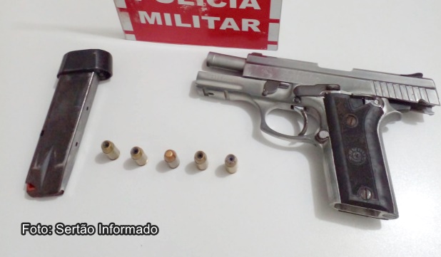 Polícia Militar apreende arma durante abordagem em bar na zona rural de Nazarezinho