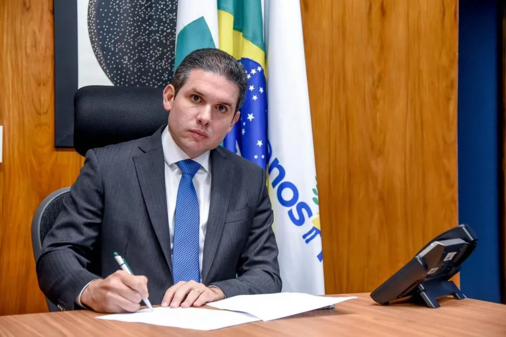 Conquista de Hugo Motta: Lula anuncia pedras fundamentais do IFPB para Mamanguape, Sapé e Queimadas em evento na Paraíba