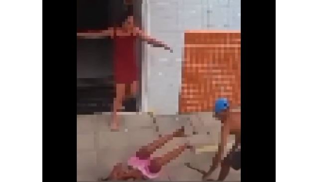 Vídeo: Ex-namorado agride adolecente de 17 anos em João Pessoa