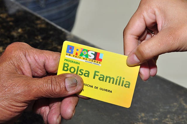 Novo Bolsa Família inicia pagamento em 20 de março; confira calendário 