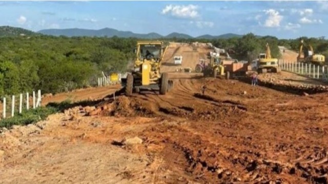 Governo do Estado está interligando PB-275 a BR-110 com nova rota para São José de Espinharas