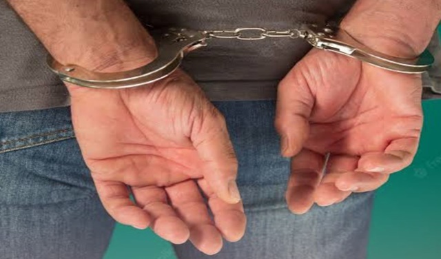POLÍCIA MILITAR PRENDE HOMEM PROCURADO PELA JUSTIÇA, EM PATOS
