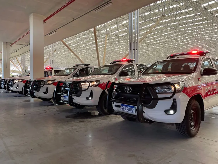 João Azevêdo entrega novas viaturas, ambulâncias, equipamentos e armas para Sistema de Segurança da Paraíba