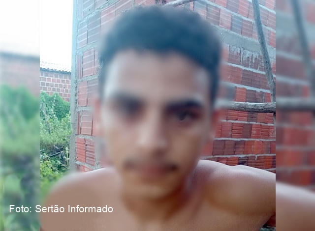 Polícia Militar prende homens por porte ilegal de arma de fogo e desacato em Marizópolis
