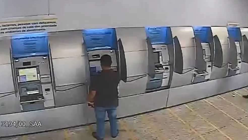 Polícia do ES prende paraibanos que fraudavam caixas eletrônicos para roubar cartões