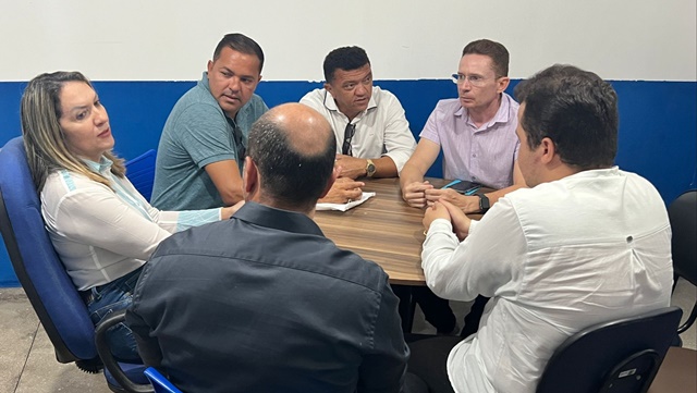Superintendente da STTRANS dialoga com vereadores de Patos