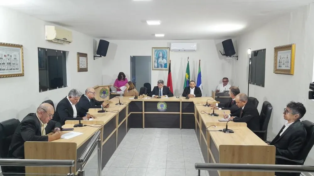 Câmara de São José de Espinharas realizou no dia 25 de outubro mais uma sessão ordinária.