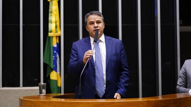 Efraim vota a favor a Lei Brasileira de Inclusão da Pessoa com Deficiência