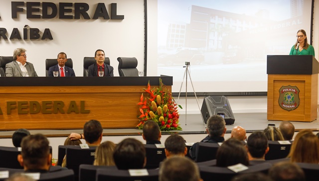 João Azevêdo prestigia posse da nova superintendente regional da Polícia Federal e destaca importância do momento histórico