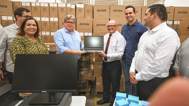 Mais de R$ 14 milhões: João Azevêdo entrega equipamentos que vão modernizar a rede de saúde do Estado