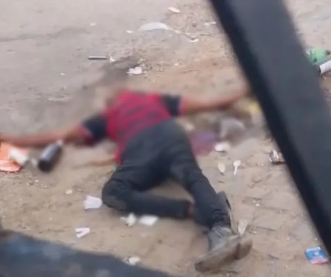 Homem é morto a facadas após discussão em bar 